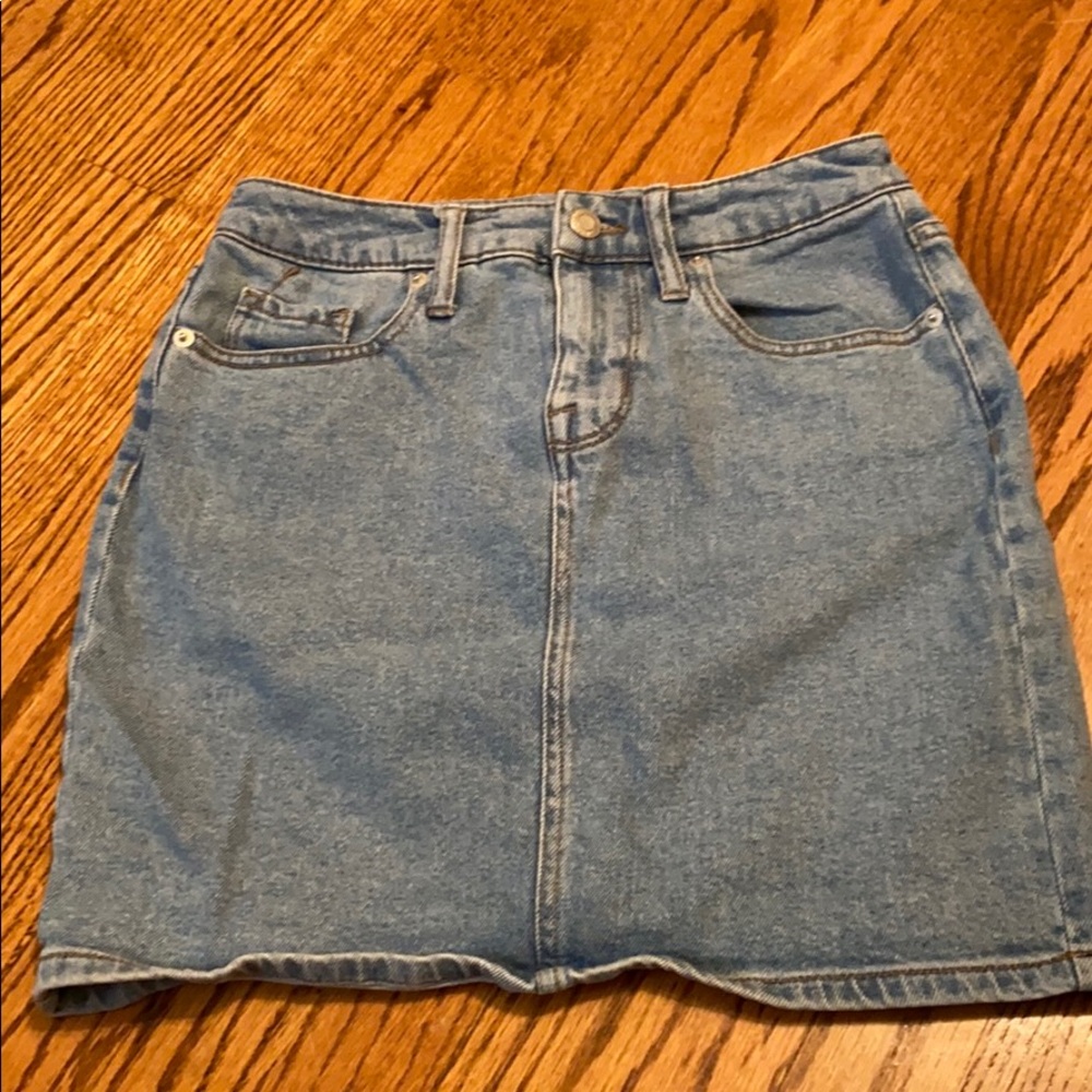 Light wash denim skirt
